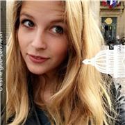 Etudiante donne cours de soutien scolaire à Paris